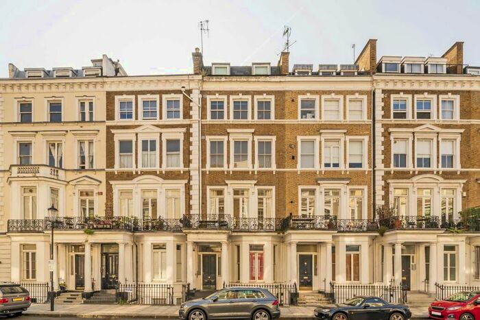 Studio To Rent In Collingham Place, London, SW5