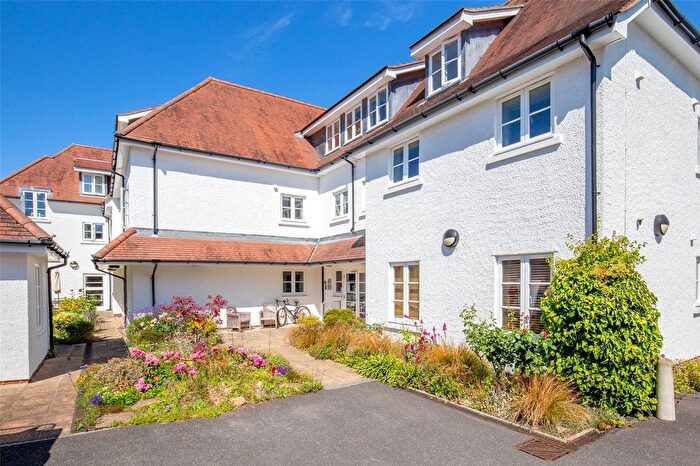 2 Bedroom Flat For Sale In Henleaze Road, Bristol, BS9