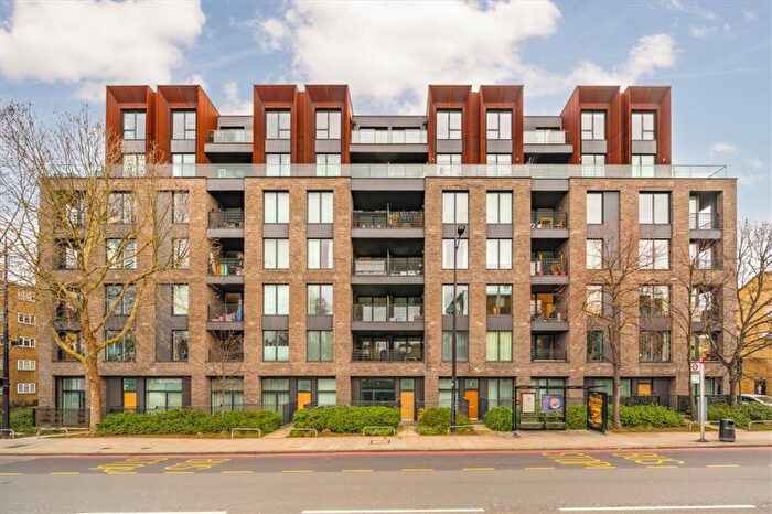 2 Bedroom Maisonette For Sale In Camden Road, Camden, NW1