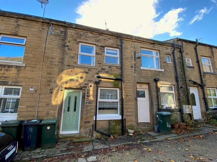 3 Bedroom Property To Rent In Victoria Street, Wilsden, Bradford BD15