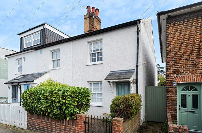 2 Bedroom End Terrace House For Sale In Palace Road, Bromley, BR1