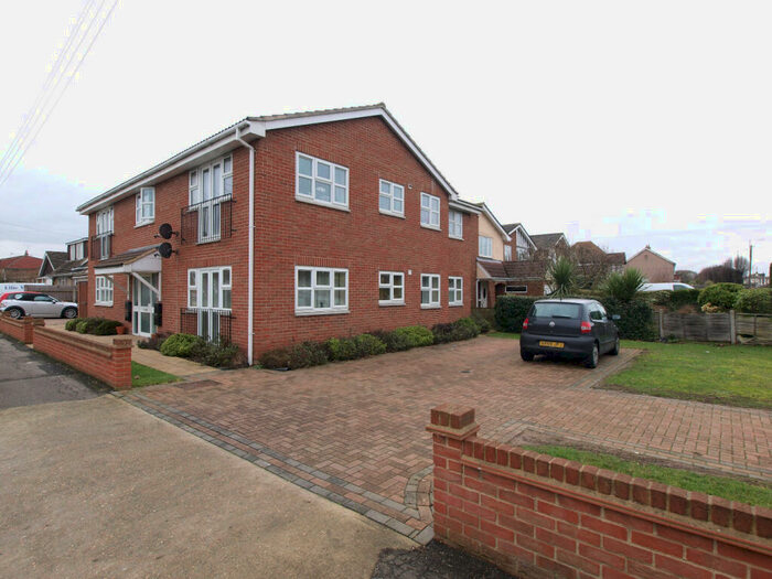 2 Bedroom Flat To Rent In London Road, Benfleet, SS7