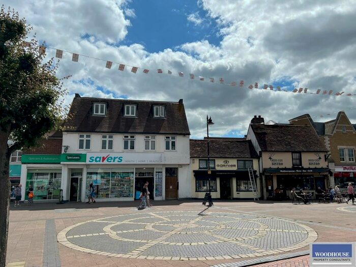 1 Bedroom Apartment To Rent In High Street, Hoddesdon, EN11