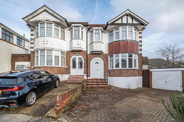 5 Bedroom Semi-Detached House To Rent In Highfield Close, Kingsbury, NW9
