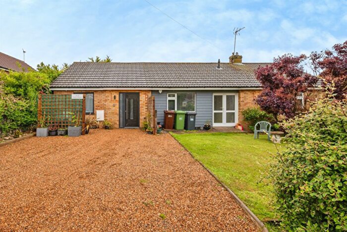 4 Bedroom Detached Bungalow For Sale In Cromer Road, Mundesley, Norwich, NR11