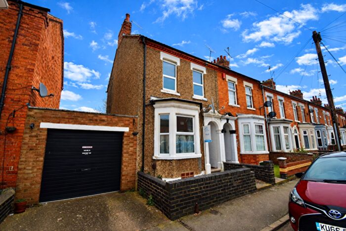 3 Bedroom Terraced House To Rent In Oliver Street, Northampton, NN2