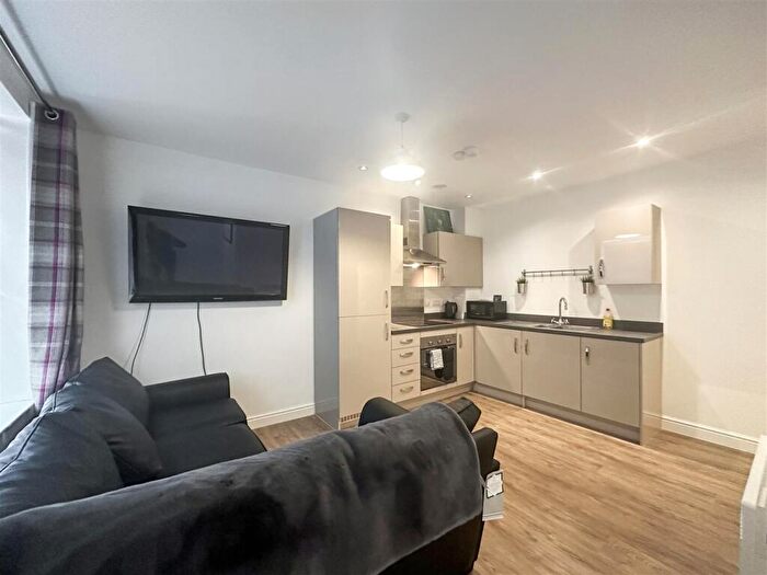 1 Bedroom Flat For Sale In Woodside Park, CV21