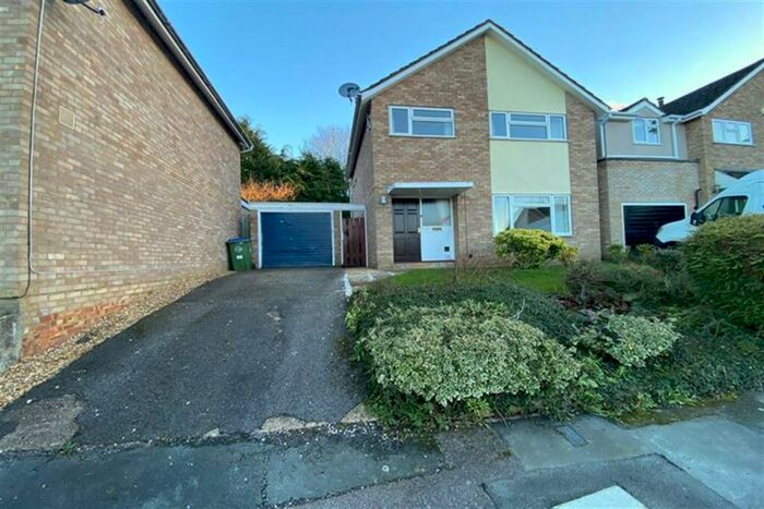 3 Bedroom Detached House To Rent In Chandos Close, Buckingham, Buckingham, Buckinghamshire, MK18