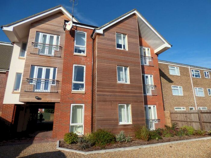 2 Bedroom Apartment To Rent In Alexander Court, Beaconsfield Road, Littlehampton, BN17