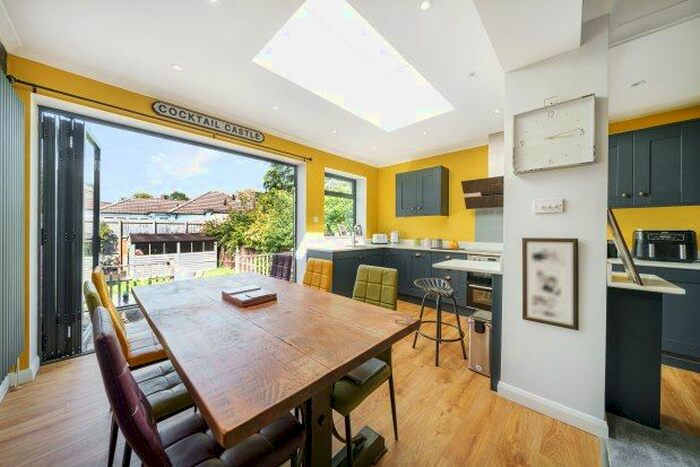 2 Bedroom Bungalow To Rent In Andover Road, Orpington, BR6