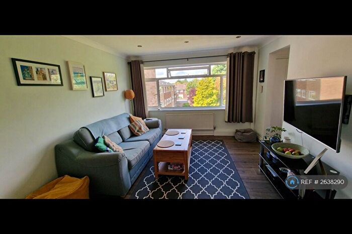 2 Bedroom Flat To Rent In Albion Road, Sutton, SM2