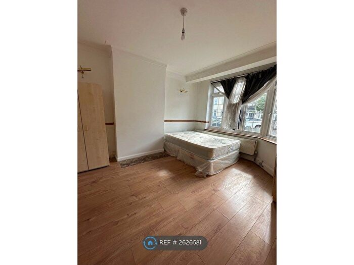 3 Bedroom Terraced House To Rent In Belvedere Road, London, E10
