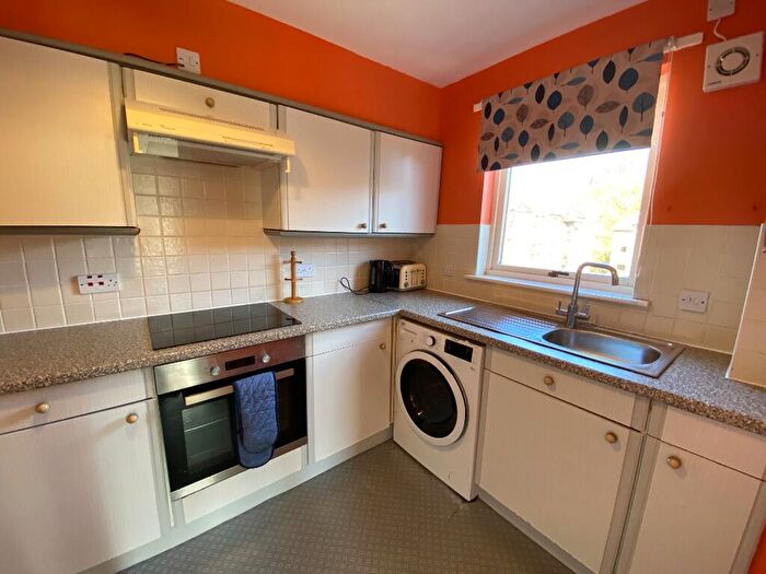 1 Bedroom Flat To Rent In Parkside Terrace, Newington, Edinburgh, EH16
