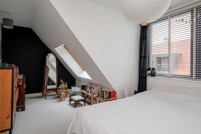5 Bedroom End Of Terrace House For Sale In Lotherington Avenue, Derwenthorpe, York, YO10