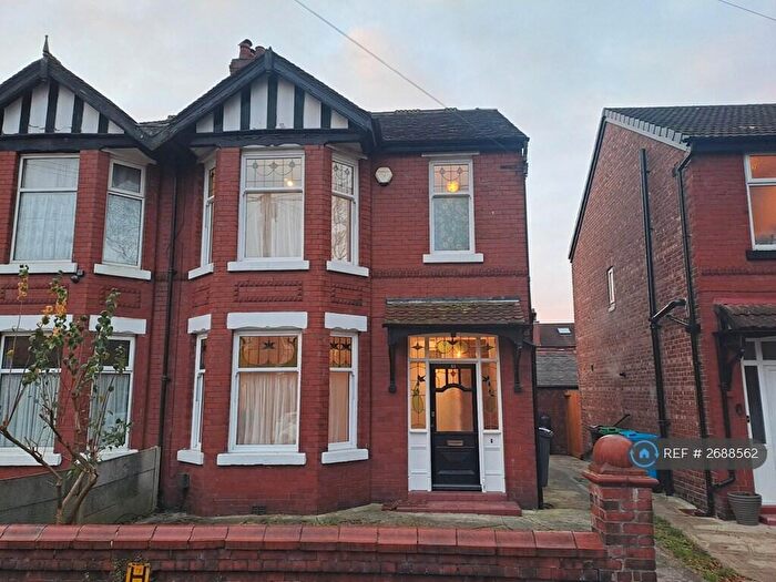 3 Bedroom Semi Detached House To Rent In Lindsay Ave, Manchester, M19
