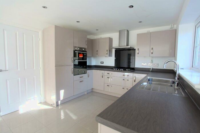 4 Bedroom Detached House To Rent In Broad Way, Upper Heyford, Oxon, OX25