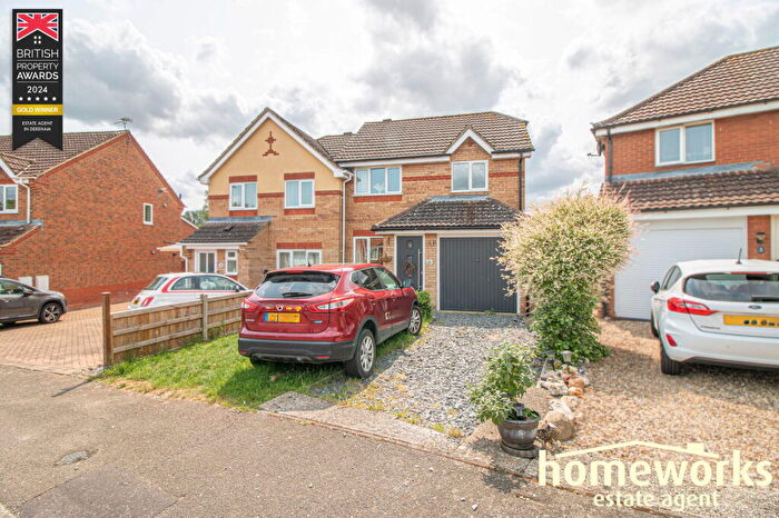3 Bedroom Semi-Detached House For Sale In Violet Way, Scarning, Dereham, NR19