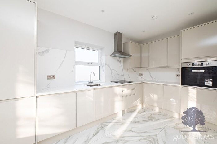 3 Bedroom Flat To Rent In Elm Road, Wallington, SM6