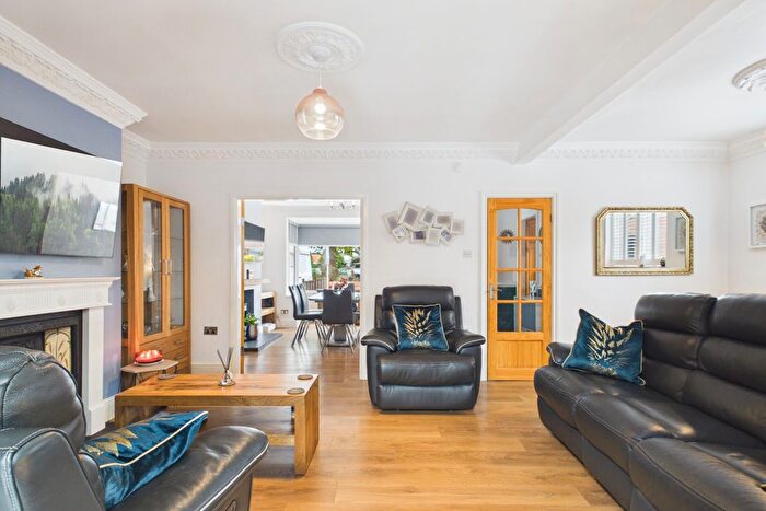 4 Bedroom Semi Detached House For Sale In Wetherby Road, York, North Yorkshire, YO26