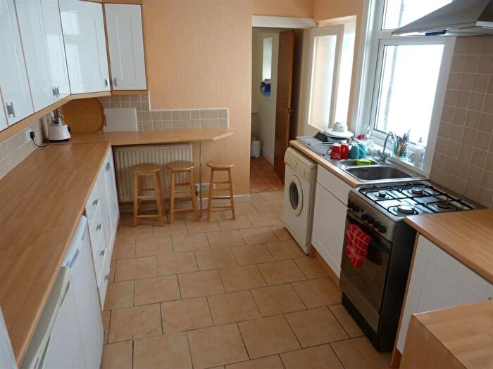 5 Bedroom House To Rent In Flora Street, Cathays, CF24