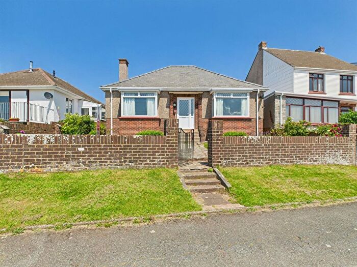 2 Bedroom Detached Bungalow For Sale In Pointfields Crescent, Hakin, SA73