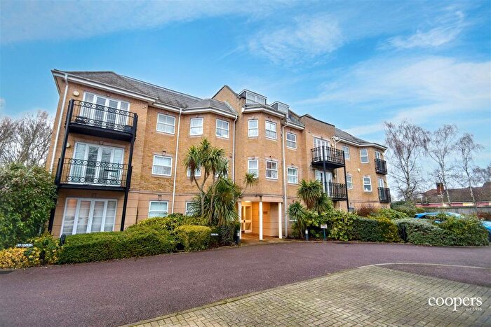 2 Bedroom Flat To Rent In Sovereign Court, Northwood, HA6