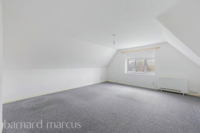 2 Bedroom Flat To Rent In Morland Road, Addiscombe, Croydon, CR0