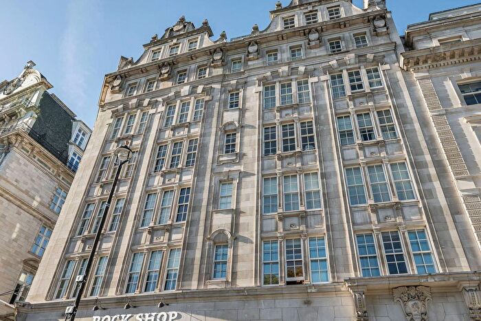 2 Bedroom Flat For Sale In Latymer House, Mayfair, London, W1J