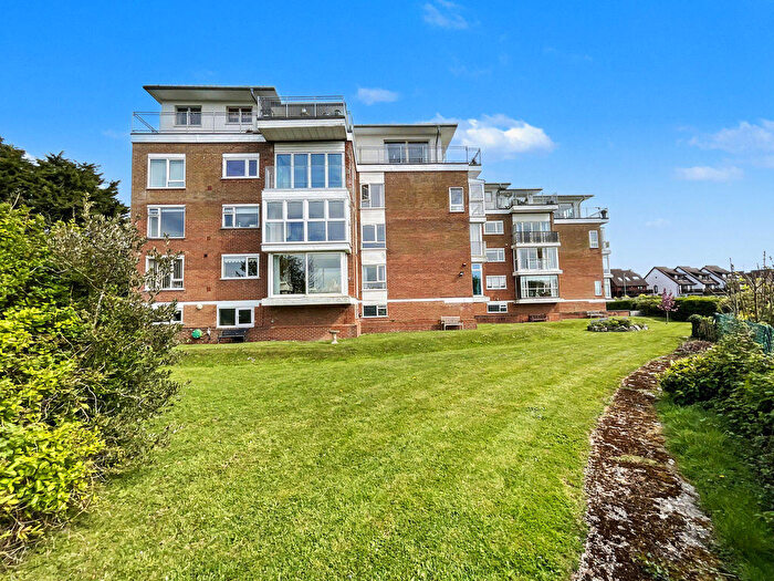2 Bedroom Penthouse For Sale In Christchurch, BH23