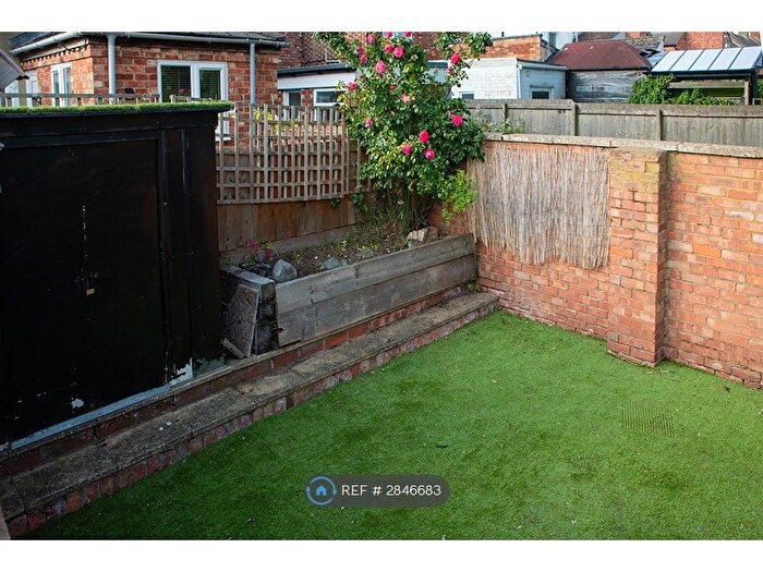 1 Bedroom Flat To Rent In Highgrove Court, Rushden, NN10