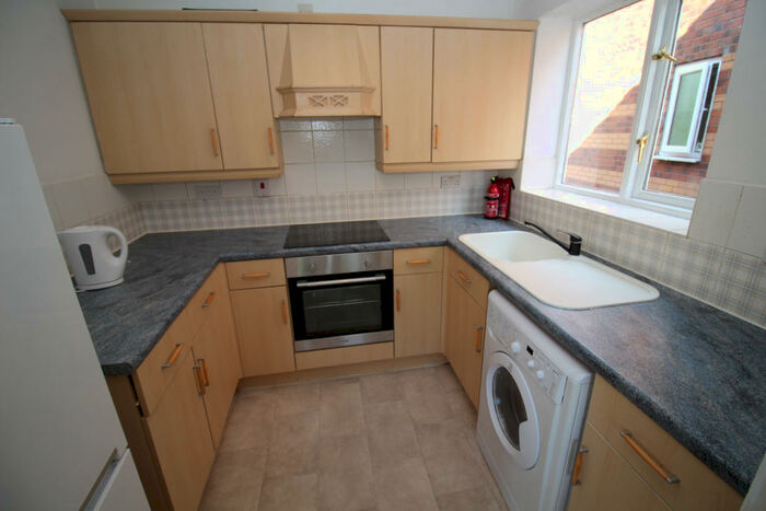 2 Bedroom Apartment To Rent In Velour Close, Trinity Riverside, Salford, Lancashire, M3