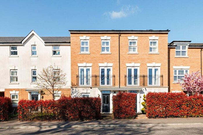 3 Bedroom Town House To Rent In Parsonage Road Horsham, RH12