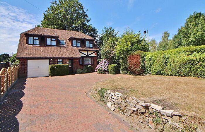 4 Bedroom Detached House For Sale In London Road, Purbrook, PO7