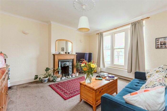 1 Bedroom Apartment To Rent In Cairns Road, Westbury Park, Bristol, BS6