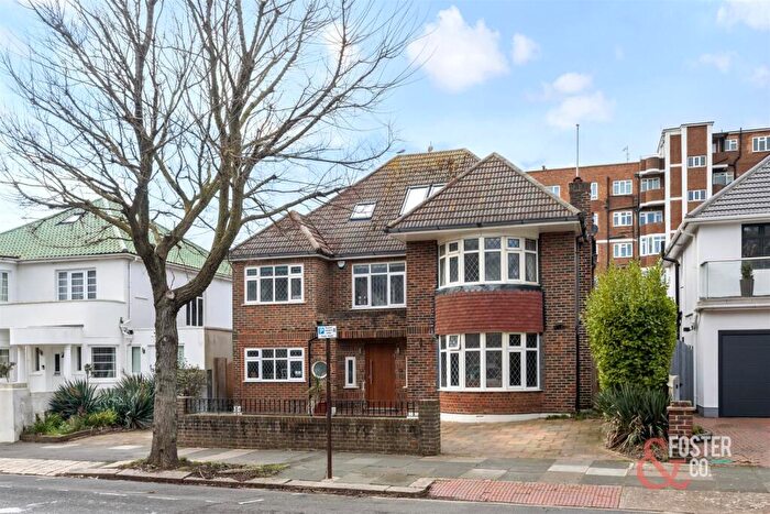 6 Bedroom Detached House For Sale In Vallance Gardens, Hove, BN3