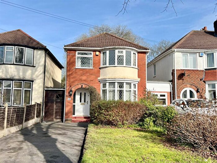3 Bedroom Link Detached House For Sale In Delrene Road, Shirley, Solihull, B90