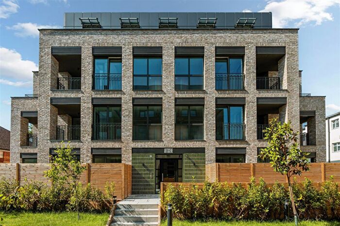 3 Bedroom Flat For Sale In Art Scene, Acton, W3