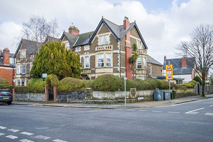 6 Bedroom Semi-Detached House For Sale In Stanwell Road, Penarth, CF64
