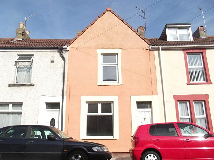 2 Bedroom Property To Rent In Bradley Crescent, Bristol, BS11