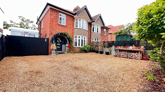 3 Bedroom Semi Detached House For Sale In Lynn Road, Wisbech, Cambridgeshire, PE13