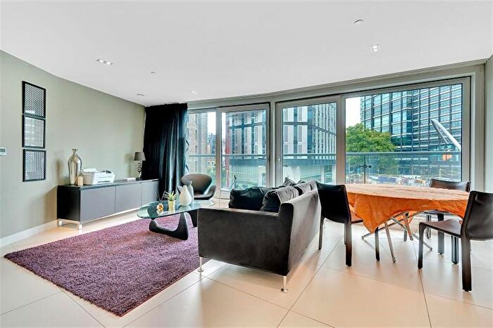 2 Bedroom Flat To Rent In Bezier Apartments, City Road, Old Street, Shoreditch, London, EC1Y