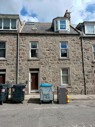 2 Bedroom Flat To Rent In Eden Place, Rosemount, Aberdeen, AB25