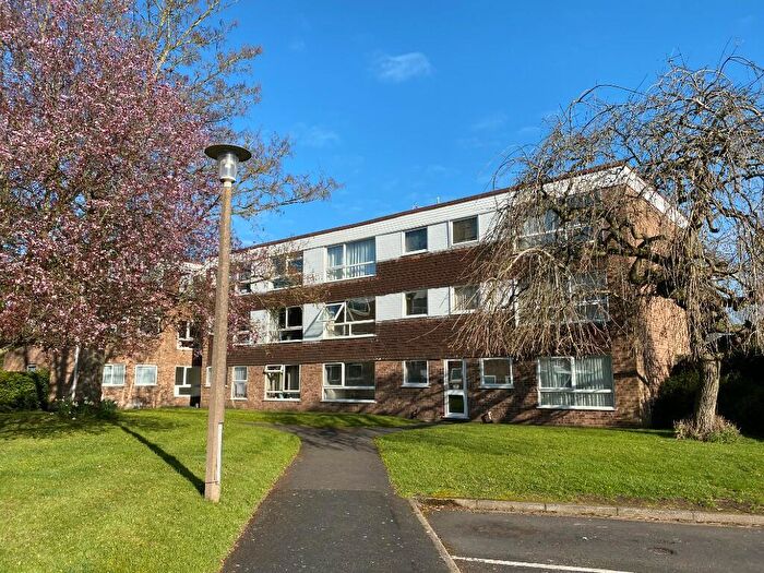 1 Bedroom Flat To Rent In Balmoral Court, Kidderminster, DY10