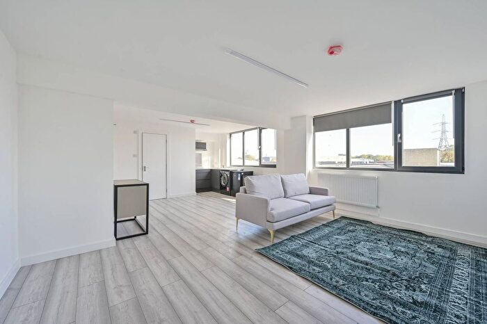 Studio To Rent In Deer Park Road, Merton Abbey Mills, Wimbledon, SW19
