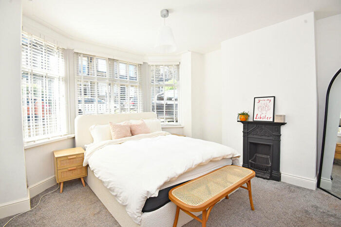 2 Bedroom Flat For Sale In Glebe Road, Harrogate, HG2