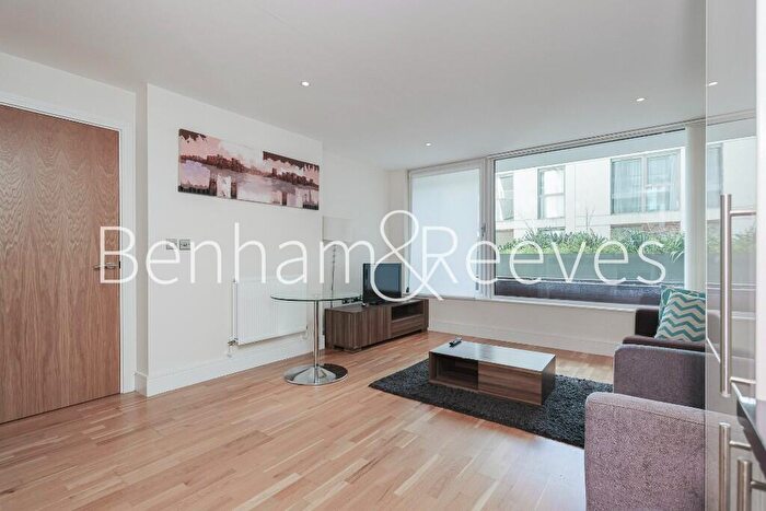 1 Bedroom Apartment To Rent In Millharbour, Canary Wharf, E14