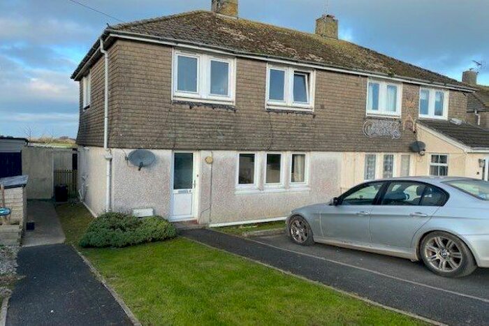 3 Bedroom Property To Rent In Botha Road, Wadebridge, PL27