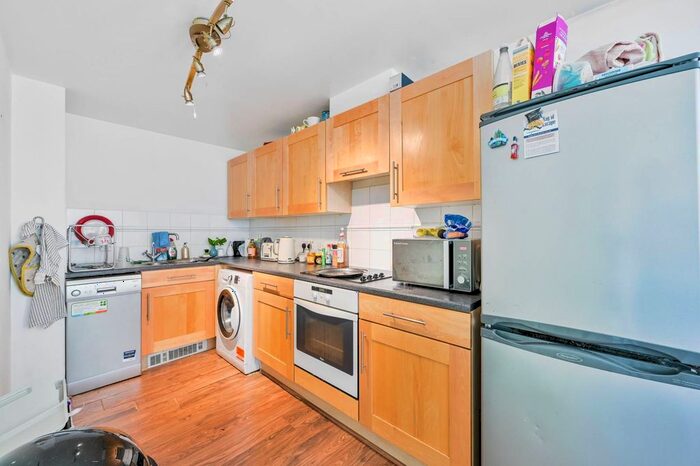 2 Bedroom Flat To Rent In Glaisher Street, Greenwich, London, SE8