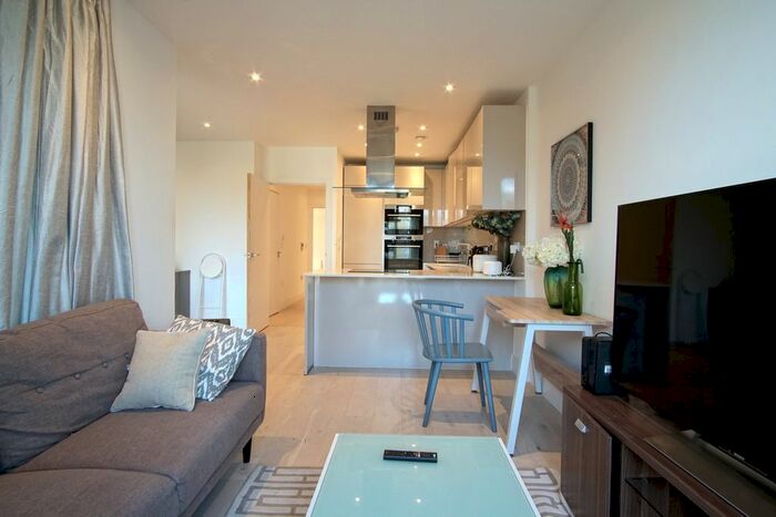 2 Bedroom Flat To Rent In Rochester Place, London, NW1