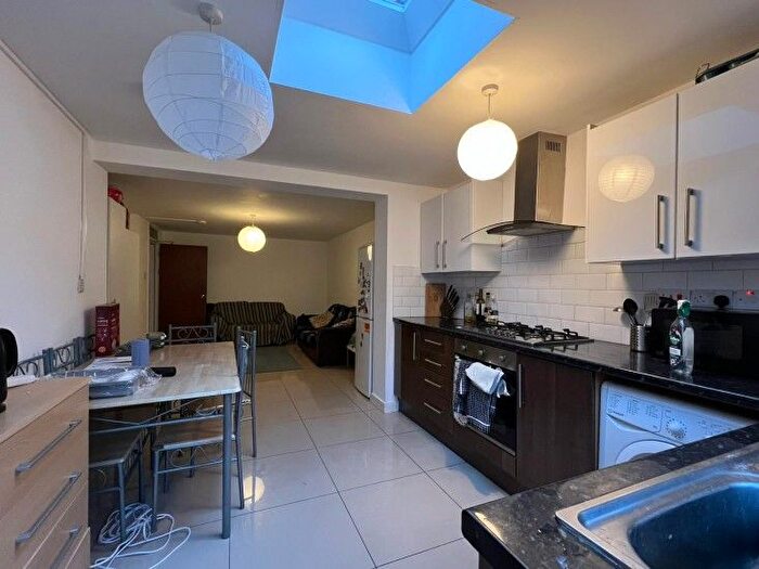 5 Bedroom Terraced House To Rent In Usher Road, London, E3